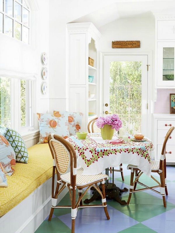sweet-colorful-cottage-with-shabby-chic-furniture-14
