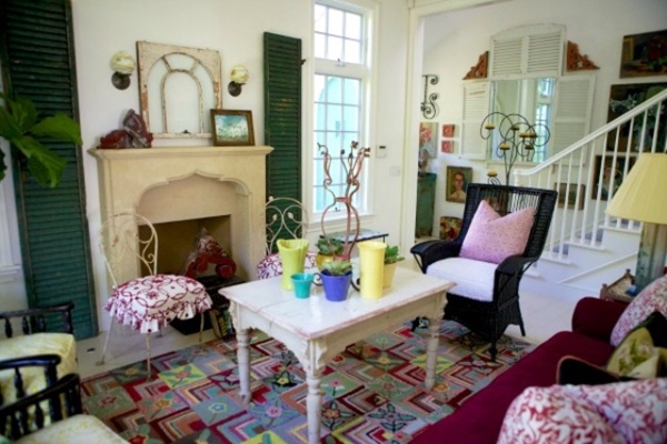 sweet-colorful-cottage-with-shabby-chic-furniture-3