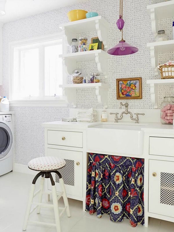 sweet-colorful-cottage-with-shabby-chic-furniture-9