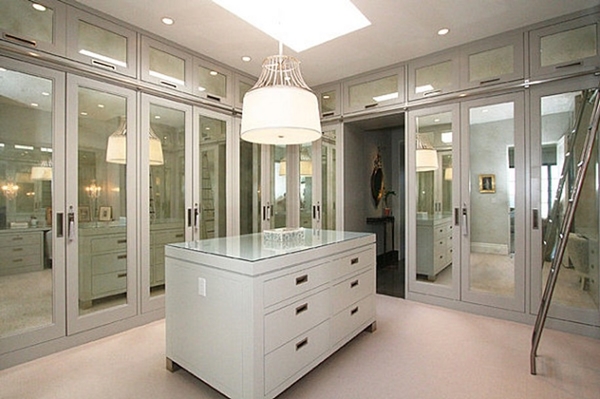 walk in closet