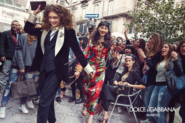 dolce-gabbana-fall-winter-2016-2017-advertisinig-campaign-in-naples-01