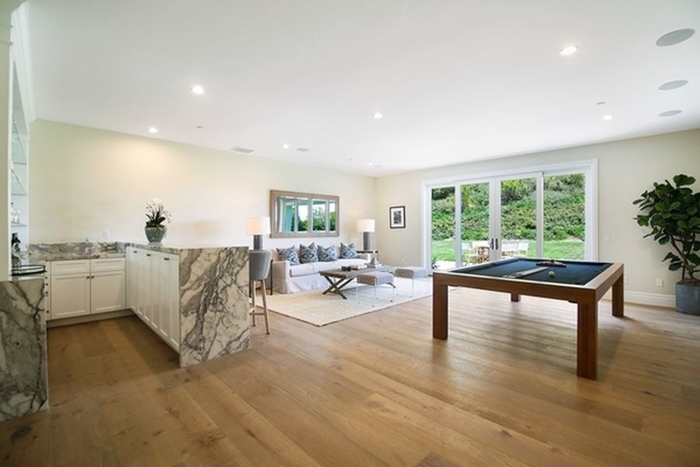kylie-jenner-home-crisnet-19