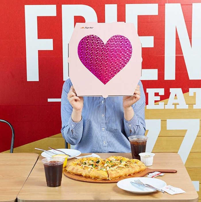 pizza hut pizza heart (5)