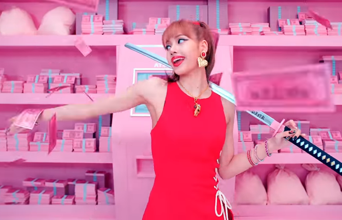 BLACKPINK - LISA-2