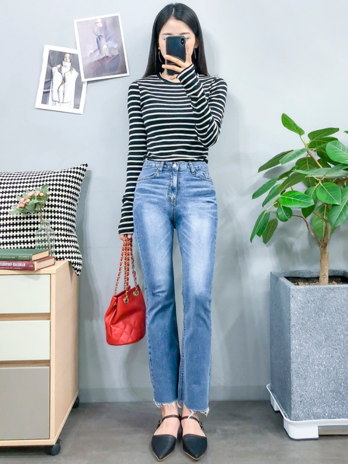 Korean Daily Fashion%0ACasual Selfie Look💙14