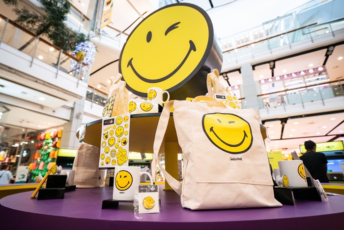 smiley-arcade-011